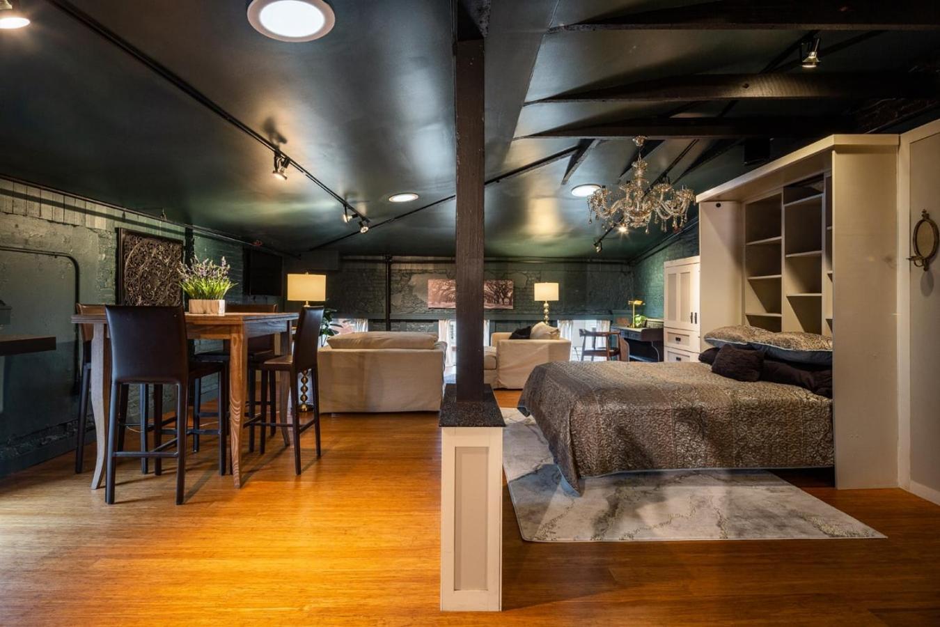 Апартаменты Lou Lou Lofts Луисвилл Экстерьер фото